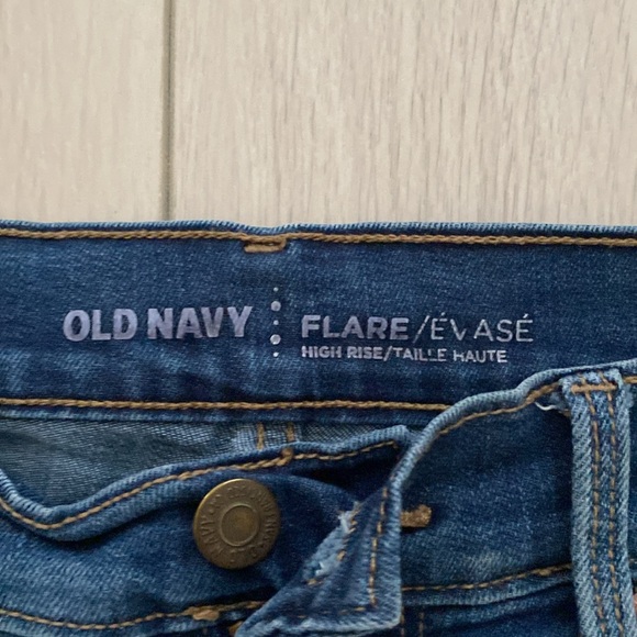 Worn Old Navy Flare High Rise - Picture 2 of 8